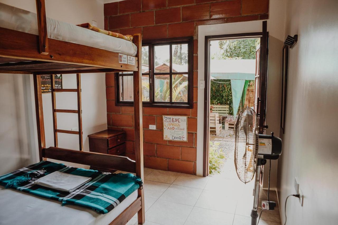 Esperanto Bed & Breakfast Surf Hostel Montañita Buitenkant foto