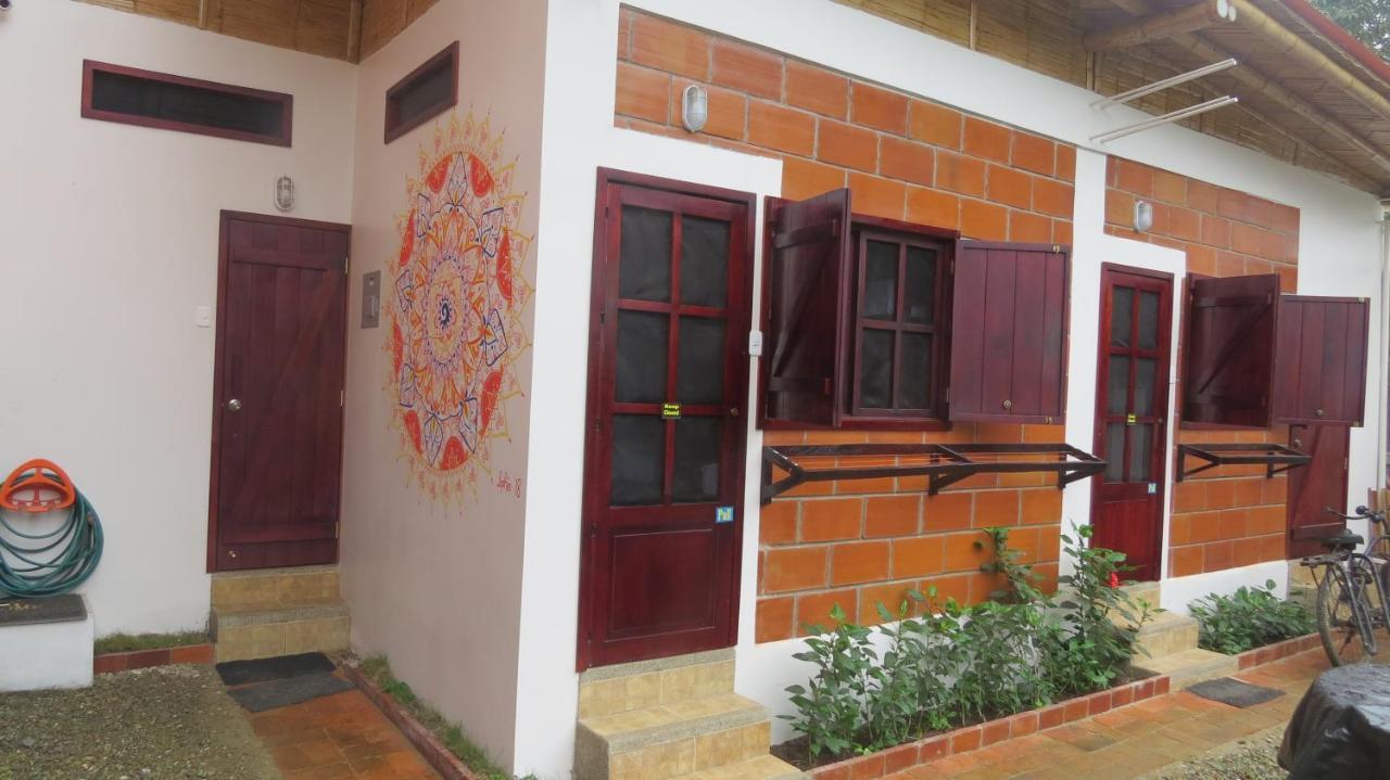 Esperanto Bed & Breakfast Surf Hostel Montañita Buitenkant foto