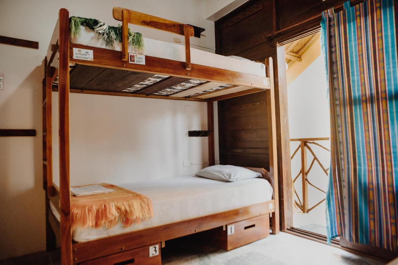 Esperanto Bed & Breakfast Surf Hostel Montañita Buitenkant foto