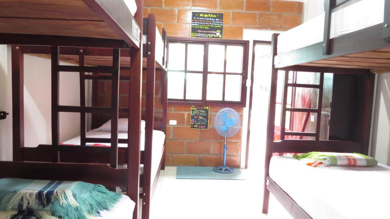 Esperanto Bed & Breakfast Surf Hostel Montañita Buitenkant foto