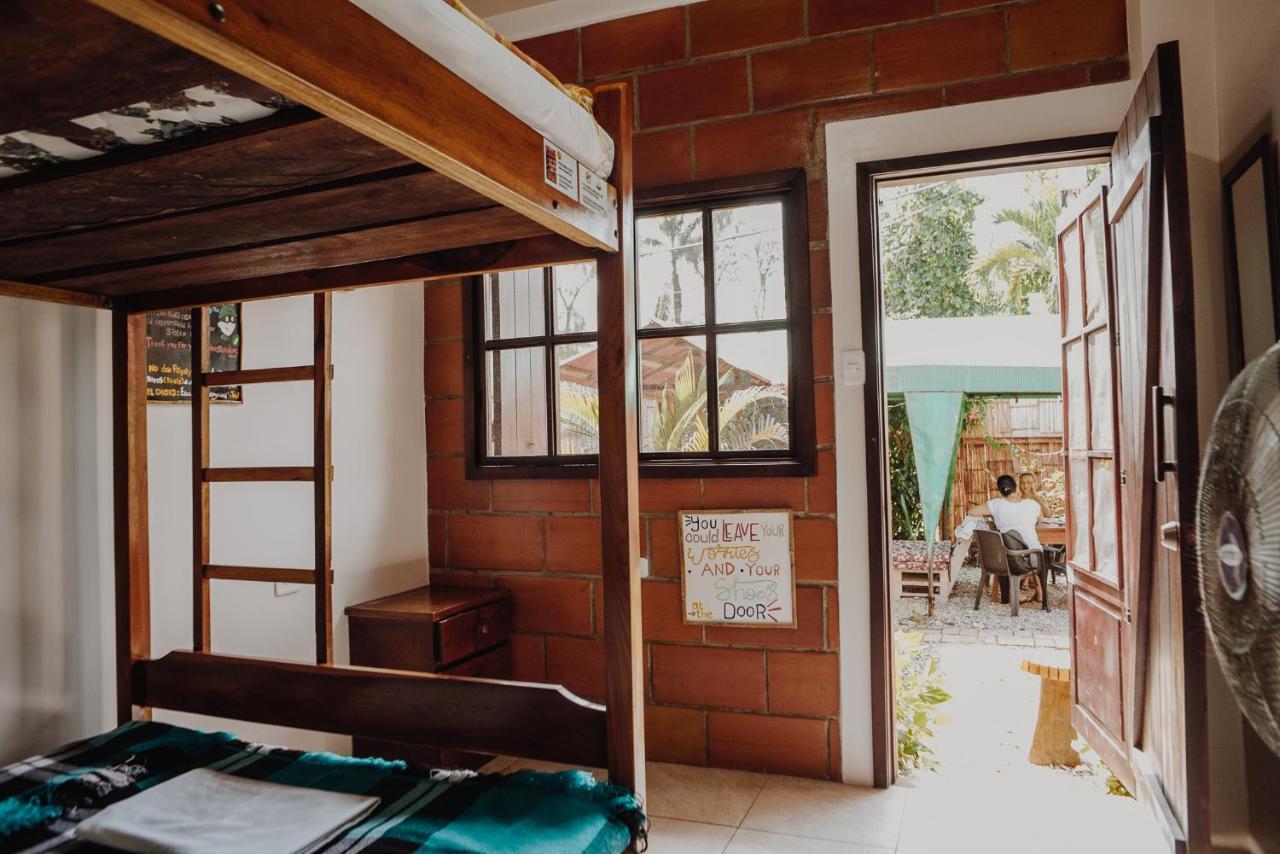 Esperanto Bed & Breakfast Surf Hostel Montañita Buitenkant foto