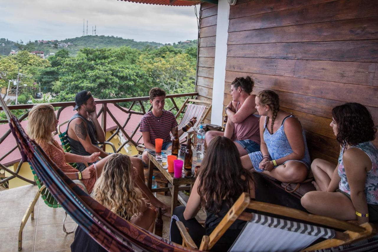 Esperanto Bed & Breakfast Surf Hostel Montañita Buitenkant foto