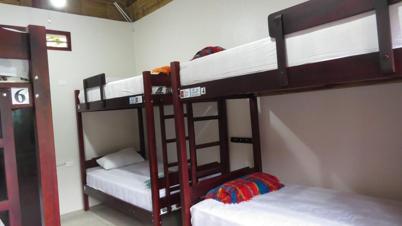 Esperanto Bed & Breakfast Surf Hostel Montañita Buitenkant foto